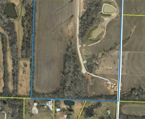 2 Meadow Ln # A, Raymore, MO 64083