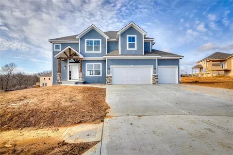 10503 N Highland Pl, Kansas City, MO 64155