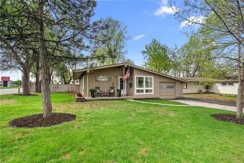 11905 W 91st Ter, Lenexa, KS 66215