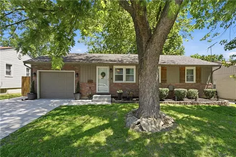 4013 S Spring St, Independence, MO 64054