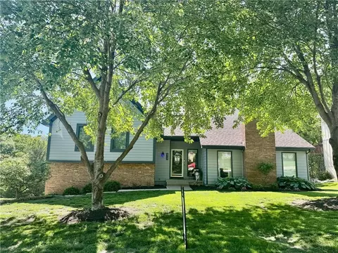 5722 Noland Rd, Shawnee, KS 66216