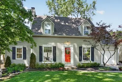 5500 Falmouth Rd, Fairway, KS 66205