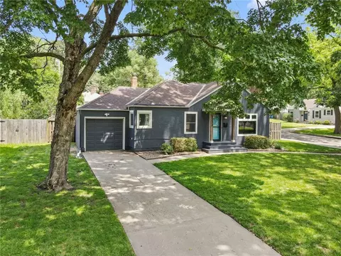 5213 Rosewood Dr, Roeland Park, KS 66205