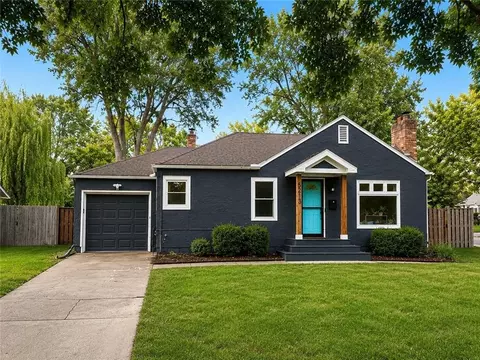 5213 Rosewood Dr, Roeland Park, KS 66205