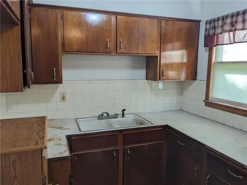 3016 Porter Rd, Independence, MO 64055 photo 8