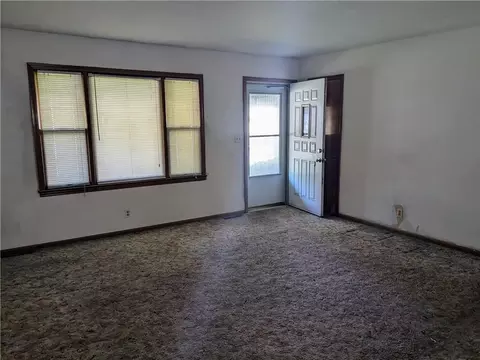 3016 Porter Rd, Independence, MO 64055 photo 3