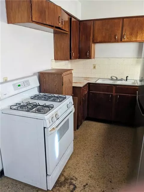 3016 Porter Rd, Independence, MO 64055 photo 9