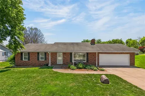 802 W Duncan Dr, Savannah, MO 64485