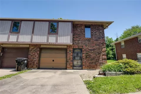 2811 Englewood Ter, Independence, MO 64052
