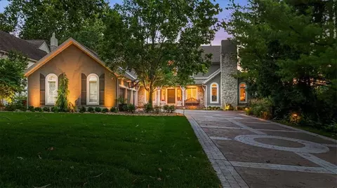 5226 Mercier St, Kansas City, MO 64112