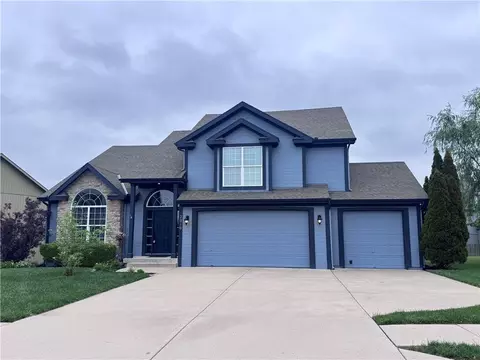 2016 NE 91st St, Kansas City, MO 64155