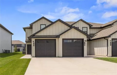 76 SE A Se 361 Rd, Warrensburg, MO 64093