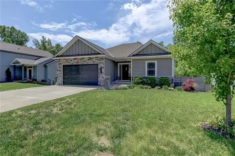 Exterior - 415 E 166th Ct, Belton, MO 64012 photo 3 of 15
