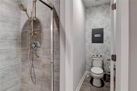 Bath - 415 E 166th Ct, Belton, MO 64012 photo 3 of 8