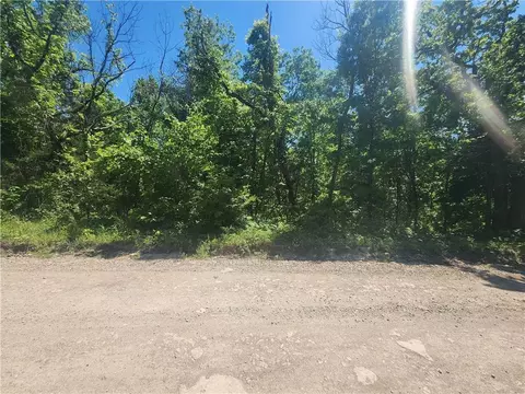 34 Turner Dr, Lacygne, KS 66040