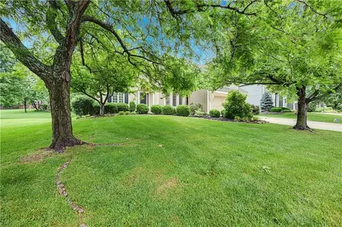 14111 Cody St, Overland Park, KS 66221