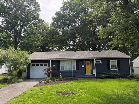 7323 Maple St, Overland Park, KS 66204