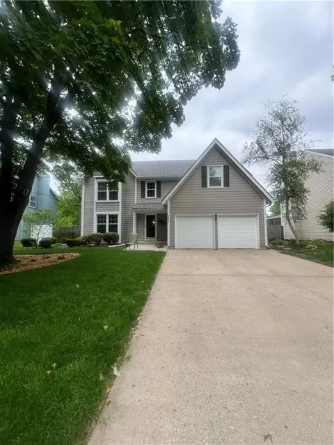 8050 Lakeview Ave, Lenexa, KS 66219