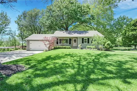 19734 Foster St, Stilwell, KS 66085