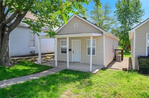 619 Kiowa St, Leavenworth, KS 66048