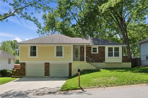 4908 S Shrank Dr, Independence, MO 64055