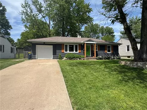 4408 NE 55th St, Kansas City, MO 64119