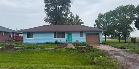 208 4th St, Winchester, KS 66097