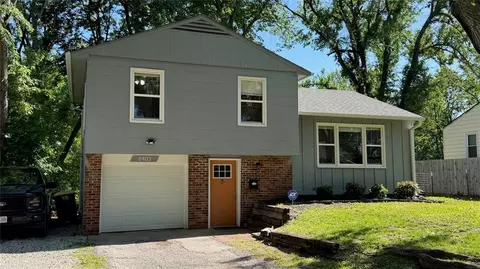 8403 E 110th St, Kansas City, MO 64134