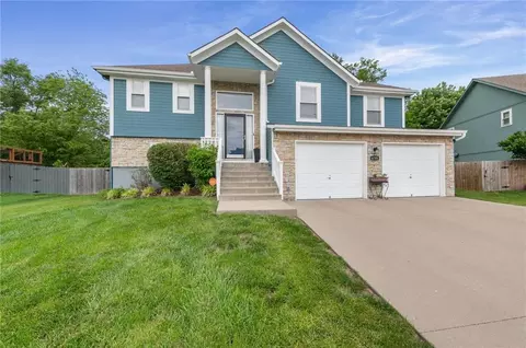 6705 E 138th Ter, Grandview, MO 64030