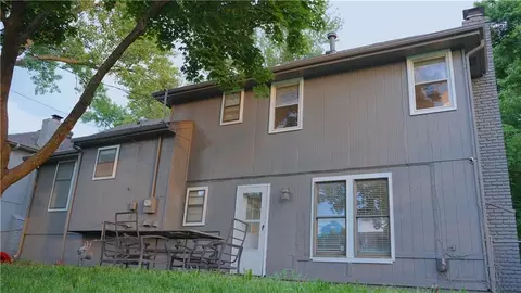 Exterior - 1828 E Mohawk Dr, Olathe, KS 66062 photo 2 of 2