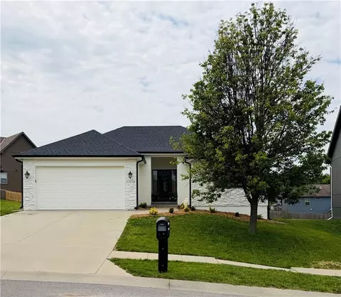 12450 NW Lauren Cir, Platte City, MO 64079