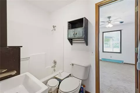 Bath - 4 Skyline Dr, Adrian, MO 64720 photo 1 of 3