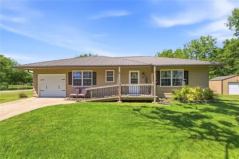 Exterior - 4 Skyline Dr, Adrian, MO 64720 photo 1 of 10