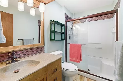 Bath - 4 Skyline Dr, Adrian, MO 64720 photo 3 of 3