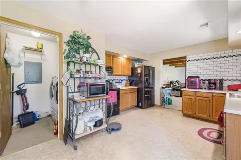Kitchen - 4 Skyline Dr, Adrian, MO 64720 photo 4 of 5