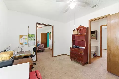 Entry Way - 4 Skyline Dr, Adrian, MO 64720 photo 2 of 2