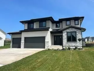706 NE Lone Hill Dr, Lees Summit, MO 64064