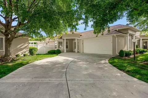 809 NW North Ridge Ct, Blue Springs, MO 64015