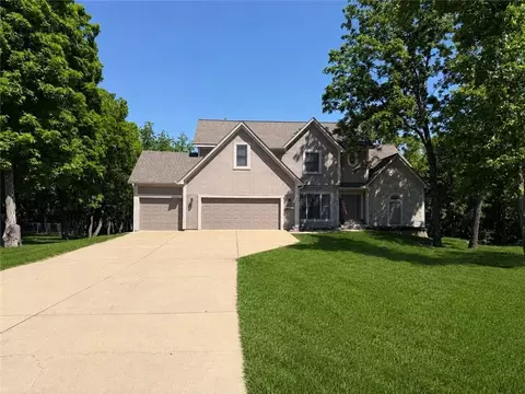 14760 Timber Ln, Bonner Springs, KS 66012