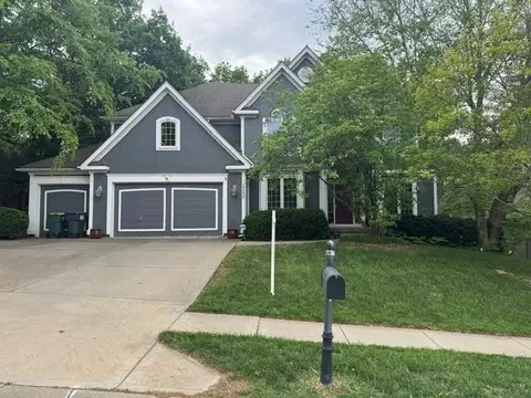 14535 NW 63rd St, Parkville, MO 64152