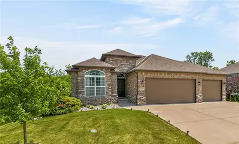 3327 N 109th Ter, Kansas City, KS 66109