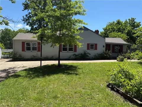 6701 W 77th Ter, Overland Park, KS 66204