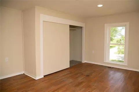Bedroom - 302 Little Brick Rd, Cameron, MO 64429 photo 5 of 5