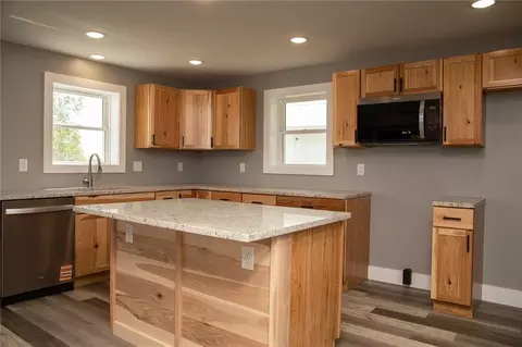 Kitchen - 302 Little Brick Rd, Cameron, MO 64429 photo 2 of 2