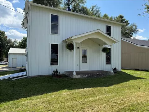 Exterior - 302 Little Brick Rd, Cameron, MO 64429 photo 2 of 6