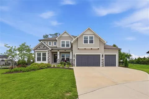 12669 S Wrangler St, Olathe, KS 66061