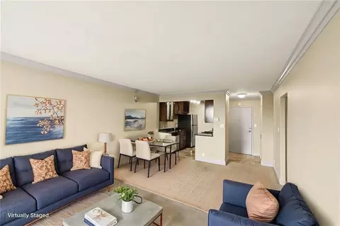 700 E 8th St #9N, Kansas City, MO 64106