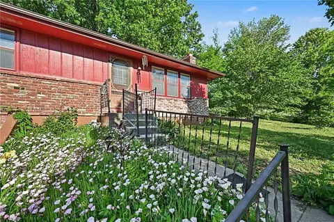 11238 Deer Haven Ln, Excelsior Springs, MO 64024