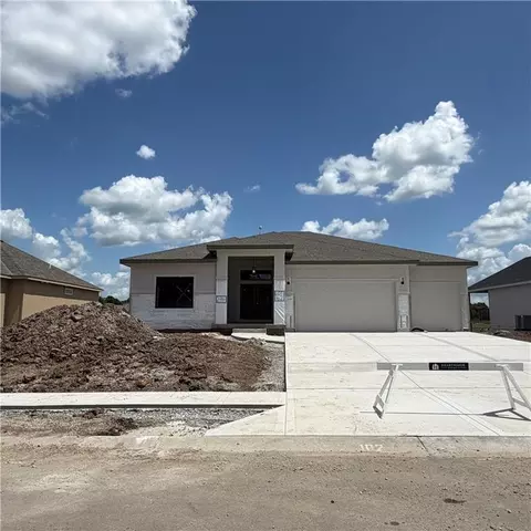 2343 Foxtail Dr, Kearney, MO 64060