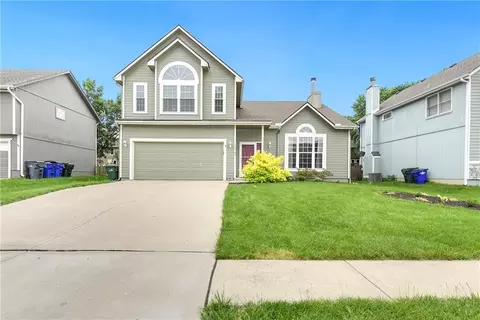 16783 W 155th Ter, Olathe, KS 66062
